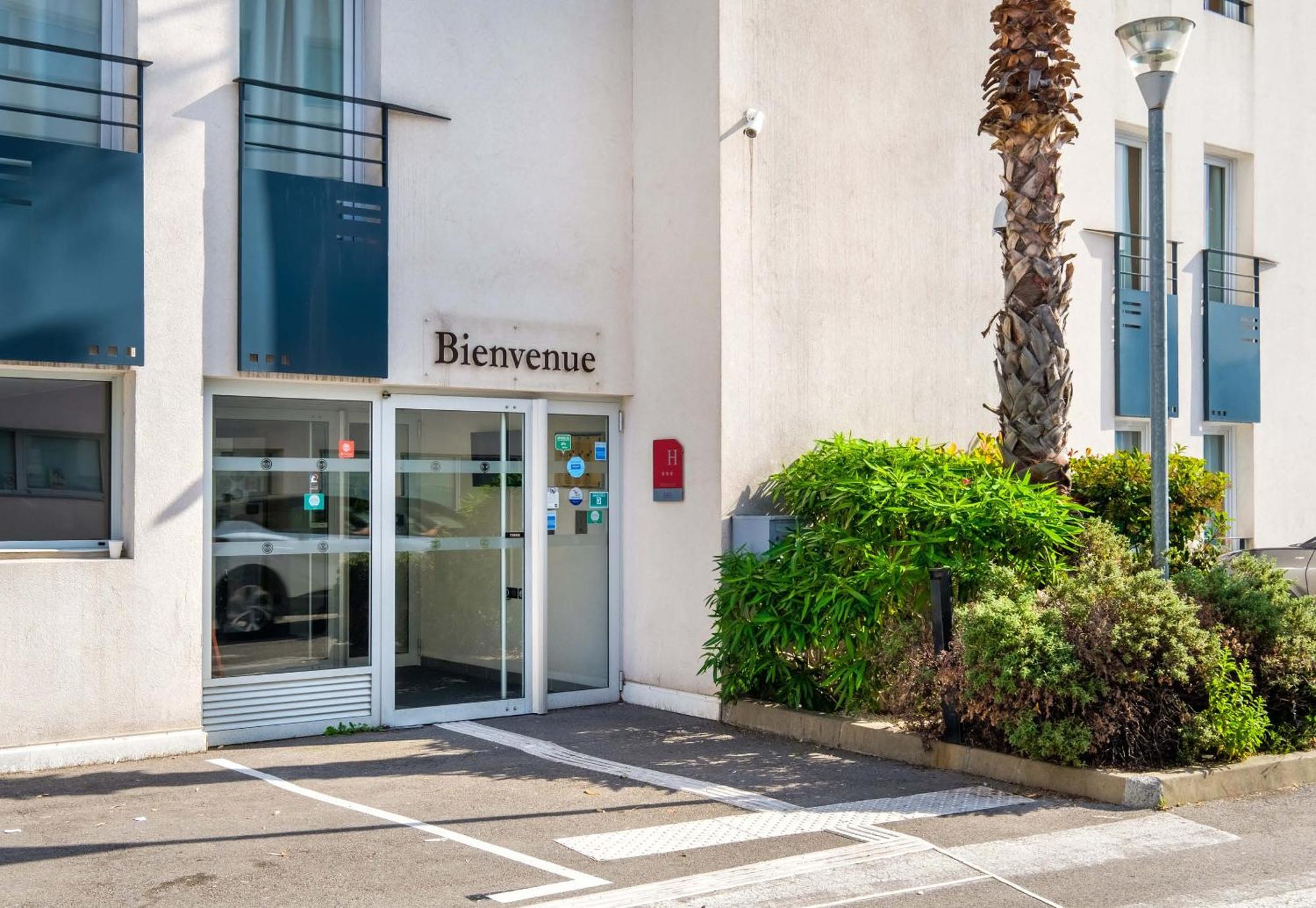 B&B Hotel Cannes La Bocca Plage Εξωτερικό φωτογραφία
